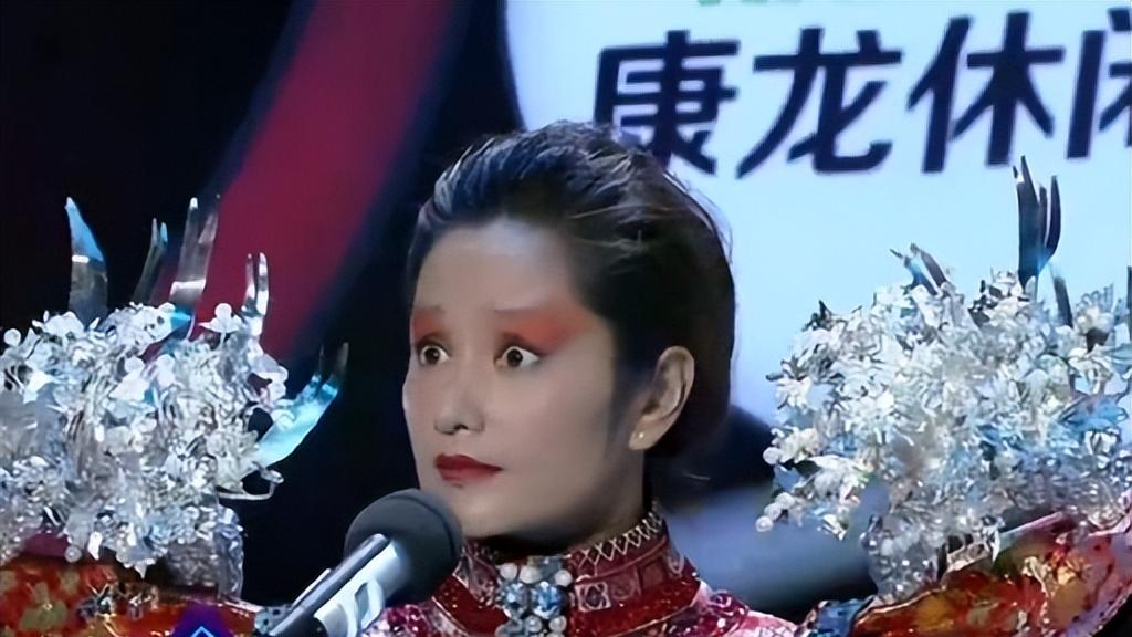 瞿颖|52岁美黑姐瞿颖：因被捧太红和公司解约，爆韩红八卦张韶涵范玮琪