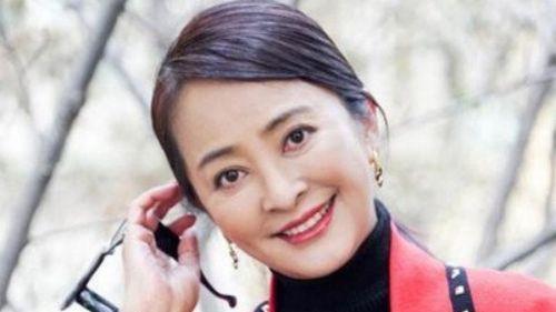 李勤勤|访谈节目中主持人问李勤勤，为何总嫁外国人：我驾驭不了中国男人