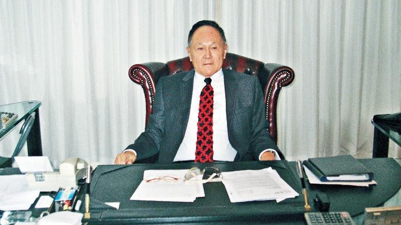 王思聪|富豪奉行只玩不结婚的原则，每年换上百个女友，后宫佳丽无数