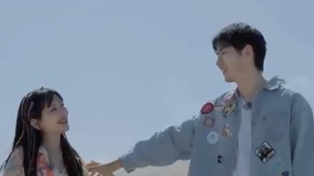 知名女星官宣恋情！男友与她相差近20岁