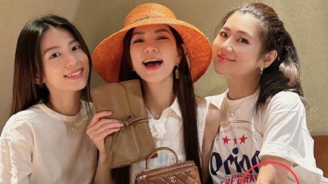 Selina挺孕肚为Ella庆42岁生日，送万元包包，SHE合体引发回忆