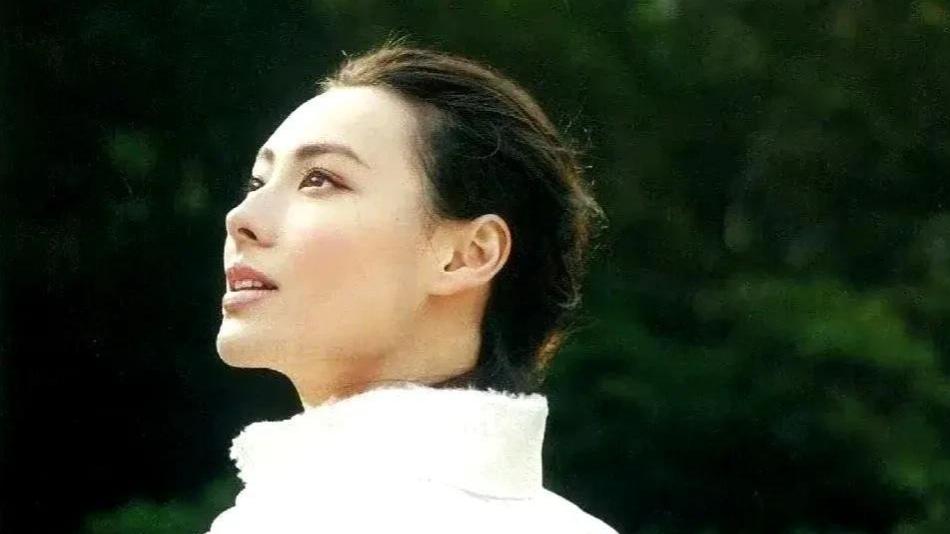 王杰|王杰梁洛施被曝热恋后续：朱皮发声瓜保熟，来自加拿大圈中人爆料