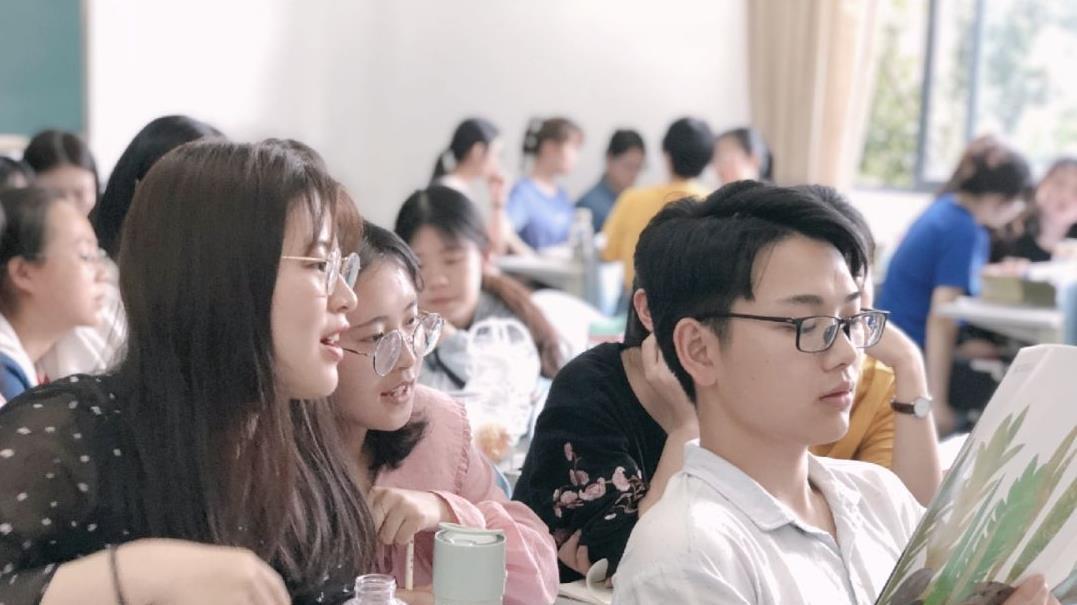 心理学|父母没人脉背景，学生尽量别“碰”这3个专业，毕业不好找工作