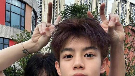 练习生刘聪和网红陈律分手？他和他营业到期了，还是真的谈过