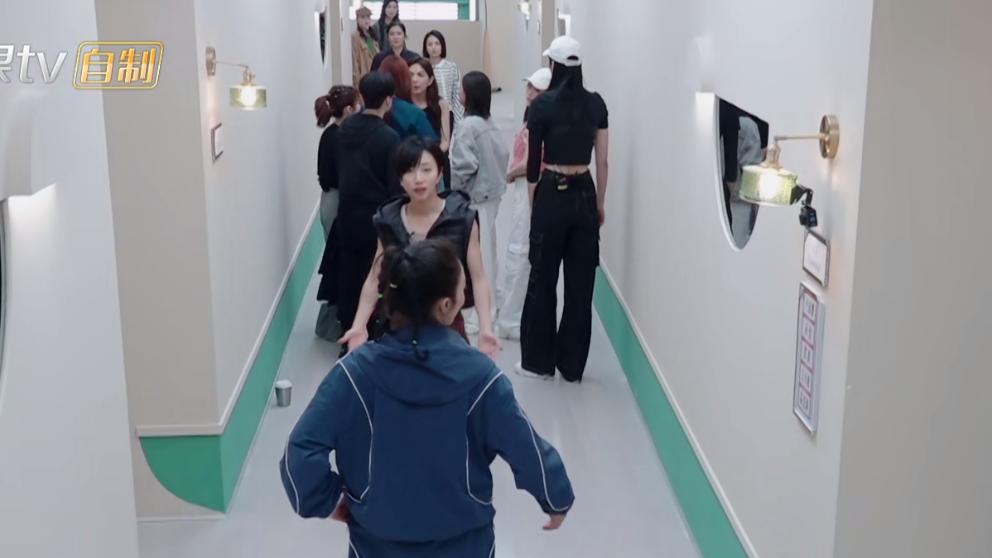 |许靖韵比陈意涵优秀却被淘汰，卢靖姗愧疚，只有蔡少芬敢说真话