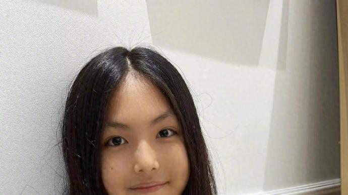 王诗龄备受父母宠爱，两套造型价格超过七万元，网友却不买账！