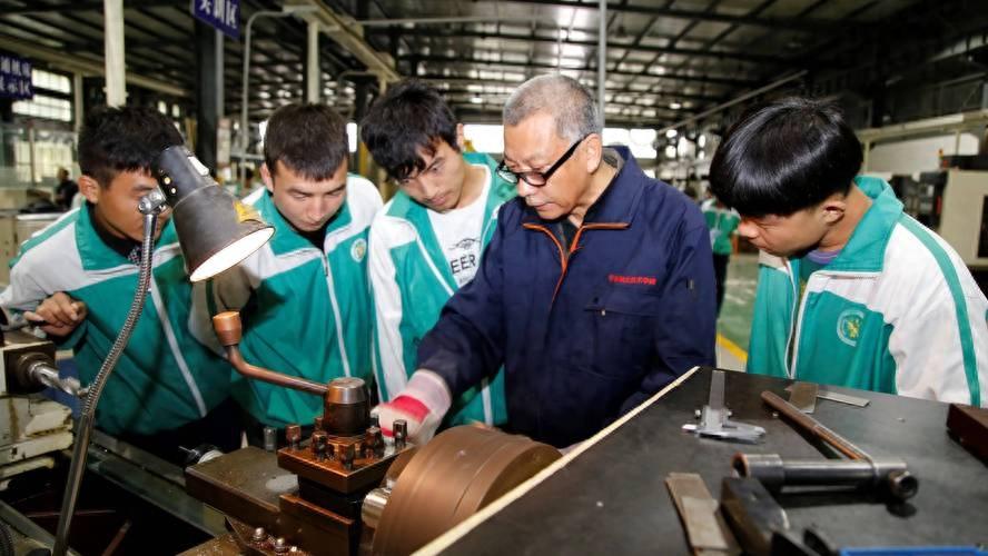 困难重重 职业教育未来之路在何方？