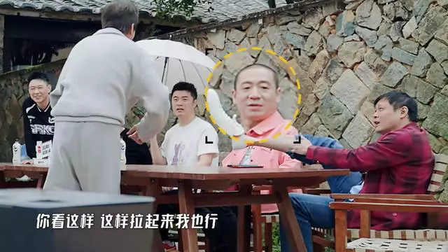 范志毅|范志毅：唯一能跟邓超和陈赫玩一起的人，三人厨房跪地结拜