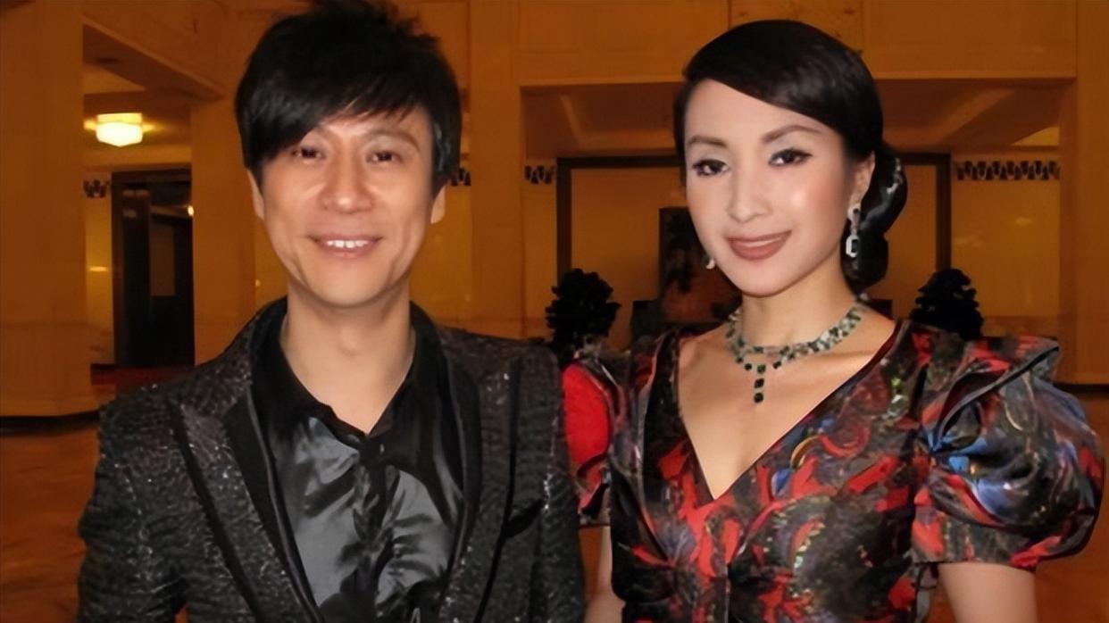 解晓东|解晓东：14次上春晚，当红时转行经商血本无归，好在妻子不离不弃