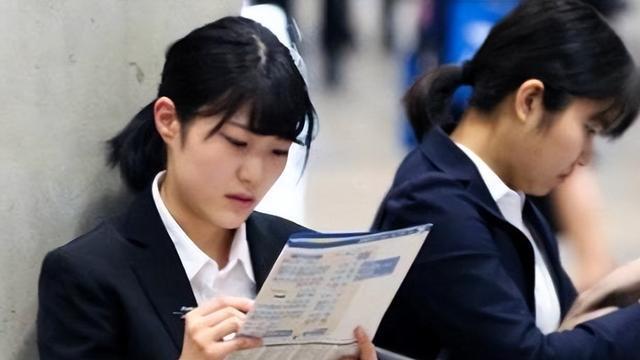 大学生|“我是哑巴不能打电话”，大学生和HR对话斗智斗勇，看完笑到捧腹