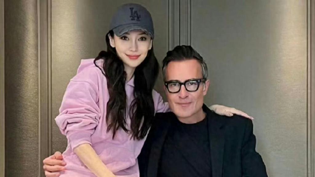 曝杨颖封杀流程已开始！大V披露一细节疑证实，粉丝不屑：去国外捞金