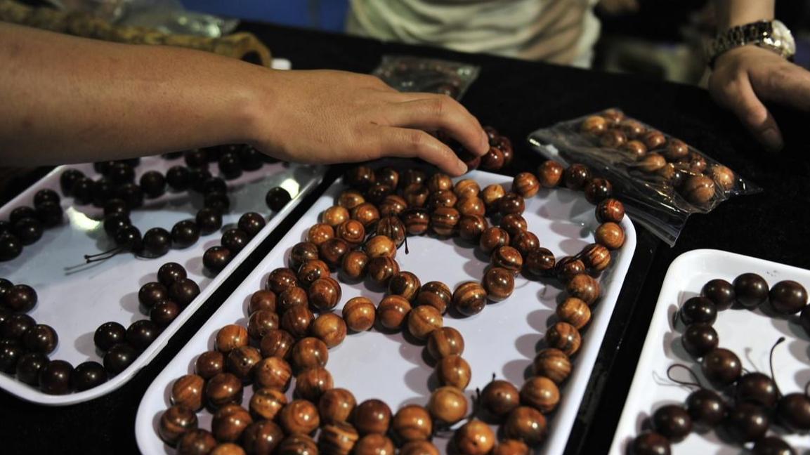 文玩|五种具有香气的文玩手串，崖柏味道清凉，沉香味道多变