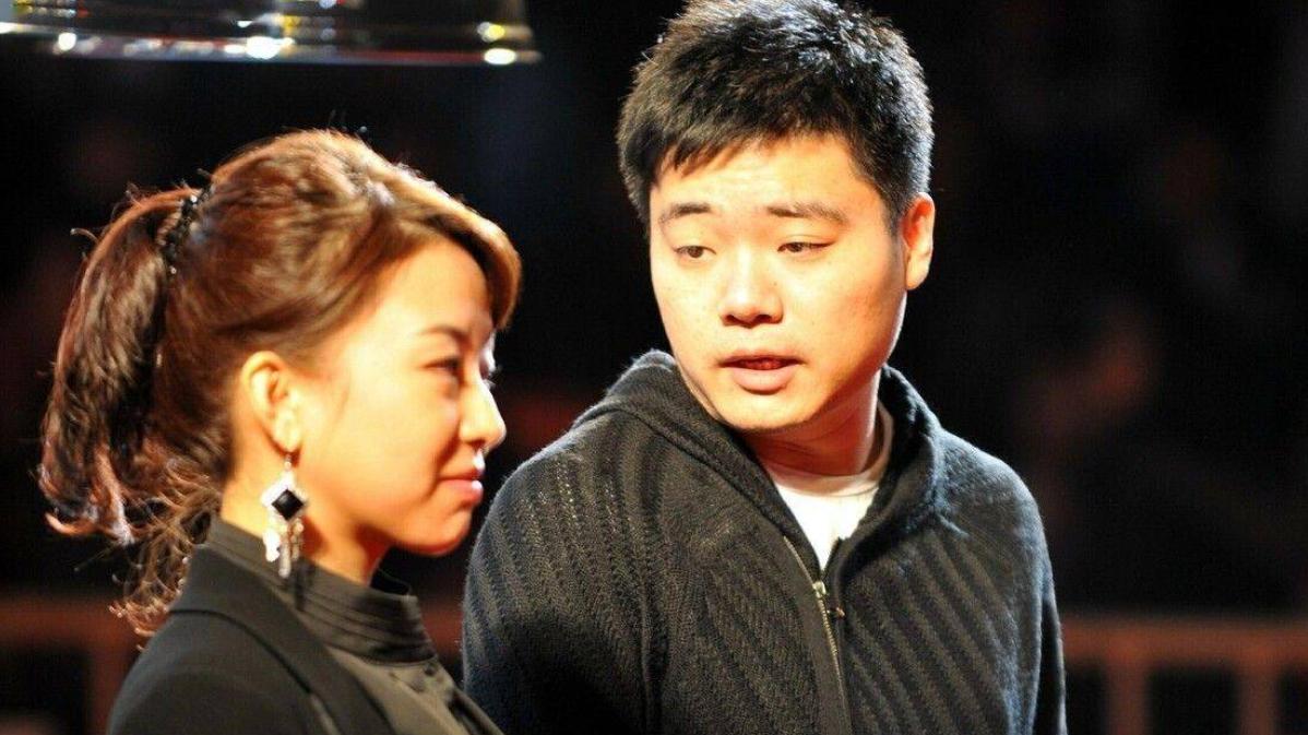 41岁潘晓婷恋情终曝光！新男友身材魁梧，腻在一起2天，已经见过家长同居