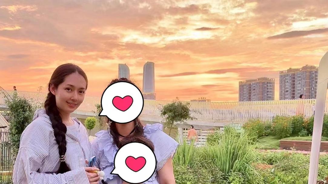 郭碧婷农场被偶遇：素颜出镜好美，皮肤白皙状态佳！