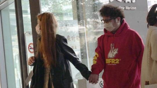 演艺圈|艺人纳豆“消失1年”正式复出演艺圈！2月回归《同学来了》