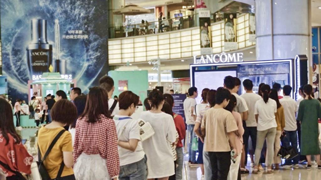 雷蒙多访华时埋下伏笔，中美下个贸易战场已定，中国已经先发制人！