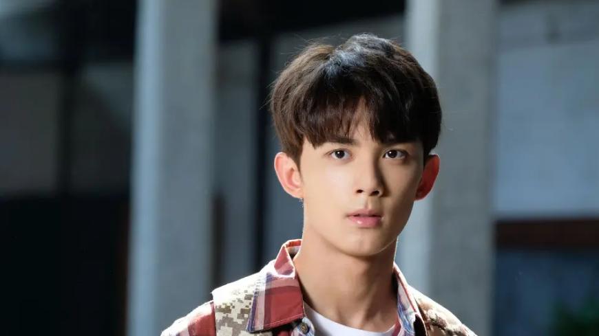 吴磊|吴磊阳光温柔，绅士有礼貌，根本不用炒人设，希望他以后越来越好