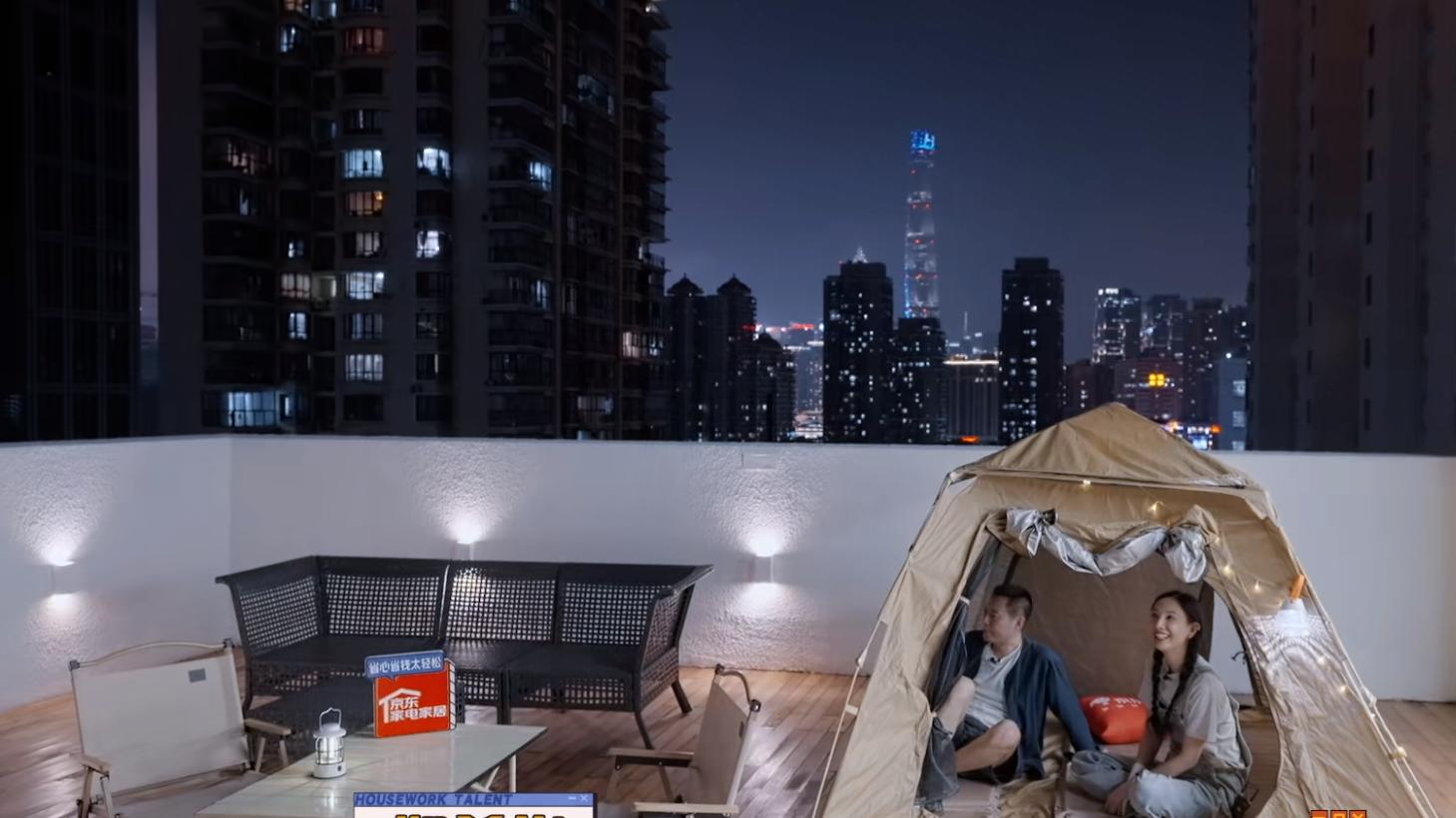 郑希怡首次携老公上节目，老公帅气稳重，搬家到上海住复式大平层