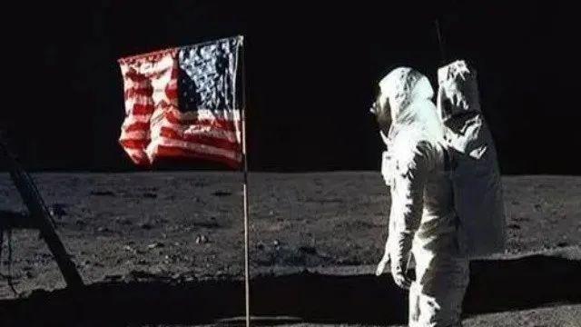 中国飞天探月不断超越，看看美国太空官员怎么羡慕嫉妒恨的！