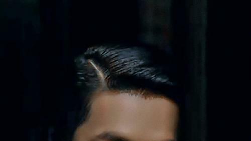 王一博|王一博被合作伙伴夸有语言天赋，评论区却嘘声一片！