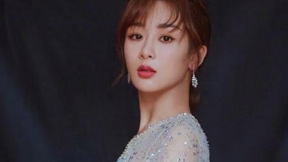 刘诗诗|糊了？杨紫被质疑人气下滑，《长相思》预约热度不敌《宁安如梦》