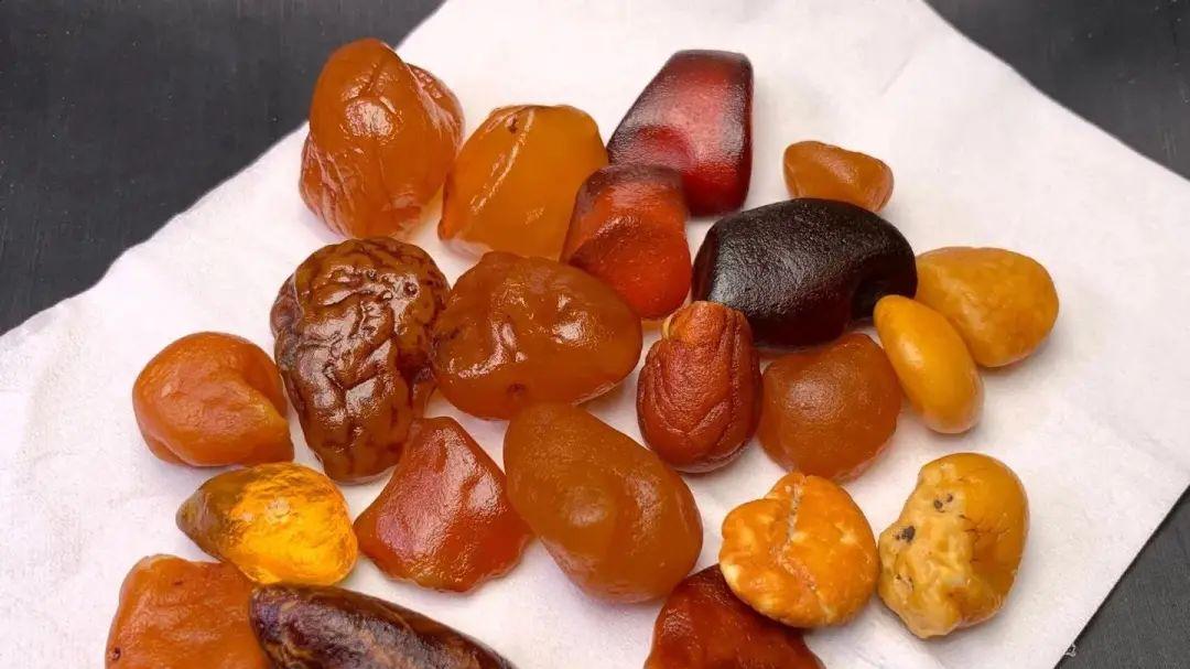 蜜蜡|聊聊带皮的蜜蜡