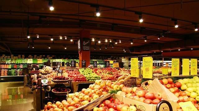 |为什么超市工资那么低，还能招到人，离职率还很低？