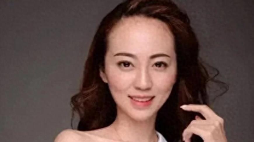 厉害了，恒大歌舞团团长白珊珊近况被爆出，坐拥豪宅豪车，不必老板差