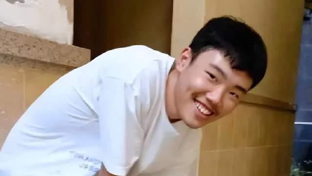 胡鑫宇|悲痛！胡鑫宇家人没等到奇迹出现，称暂不火化遗体会等待真相大白