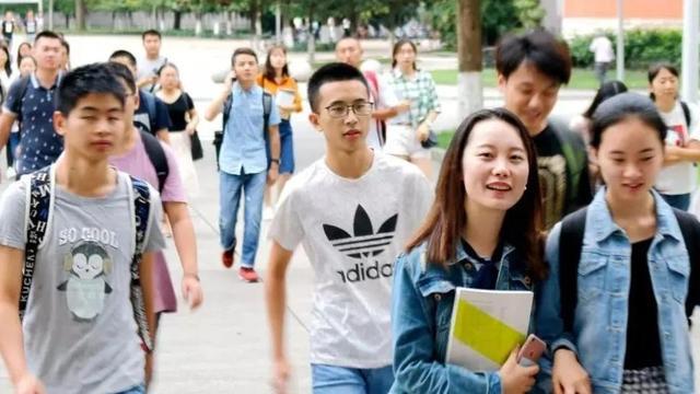 学历证明|大专生或迎接喜讯，8月1日起实行新模式，学生直呼幸福来得太突然