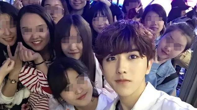 蔡徐坤被封杀我就退出国籍，让你们痛失一名高材生，评论区很精彩