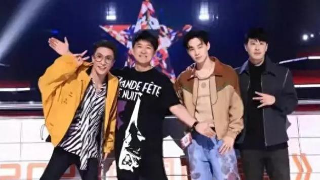 中国好声音|《中国好声音》暂停播出，评论区水军控评，四位导师恐被连累