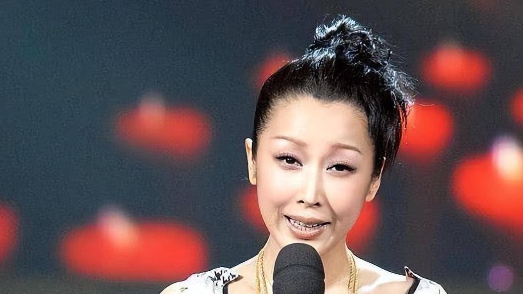 她因一首歌红了20多年，3任男友，一位已死，一位坐牢，一位破产