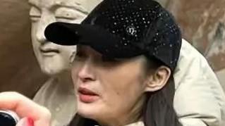 关晓彤|47岁蒋勤勤回重庆老家过年！脸上长斑太明显，脱下口罩吓坏路人