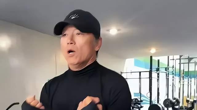 TVB知名男星定居加拿大生活，曾做眼镜生意发展成集团，年营业额过亿