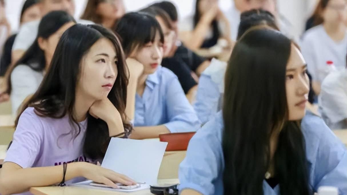 女孩|男生新型择偶观出炉，高颜值不再吃香，“三无六有”女孩成为标准