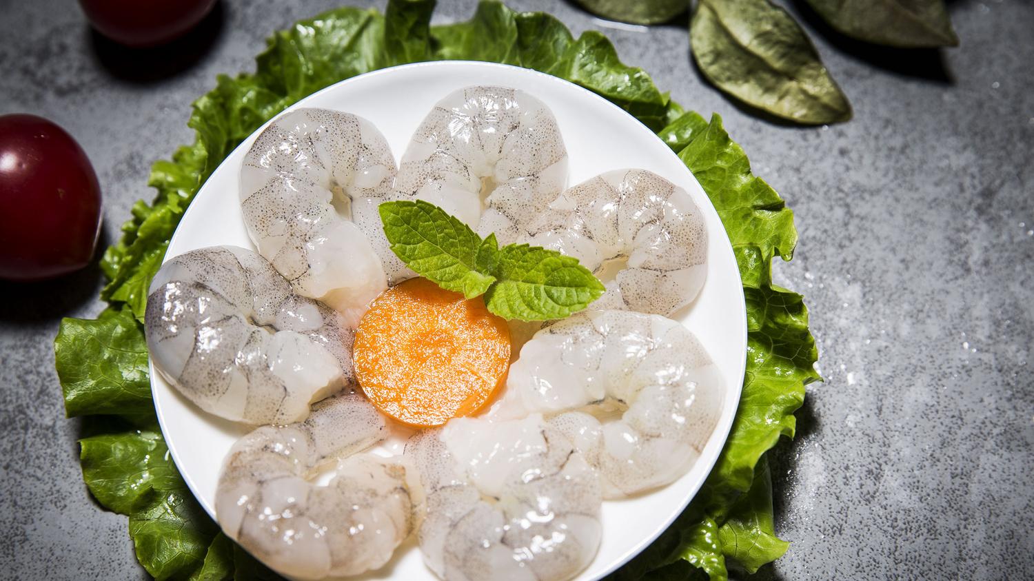 鱼钩|夏季海钓如何避开小鱼？夏季海钓防小鱼闹窝的技巧