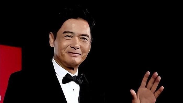 利欲熏心，吃里扒外！深扒之下，周润发的狐狸尾巴终于露出尾巴来了