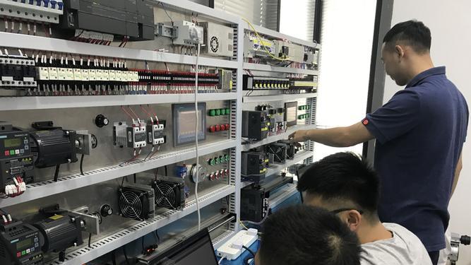 chatgpt|考研失利还继续吗？不想二战也不是非得马上找工作不可