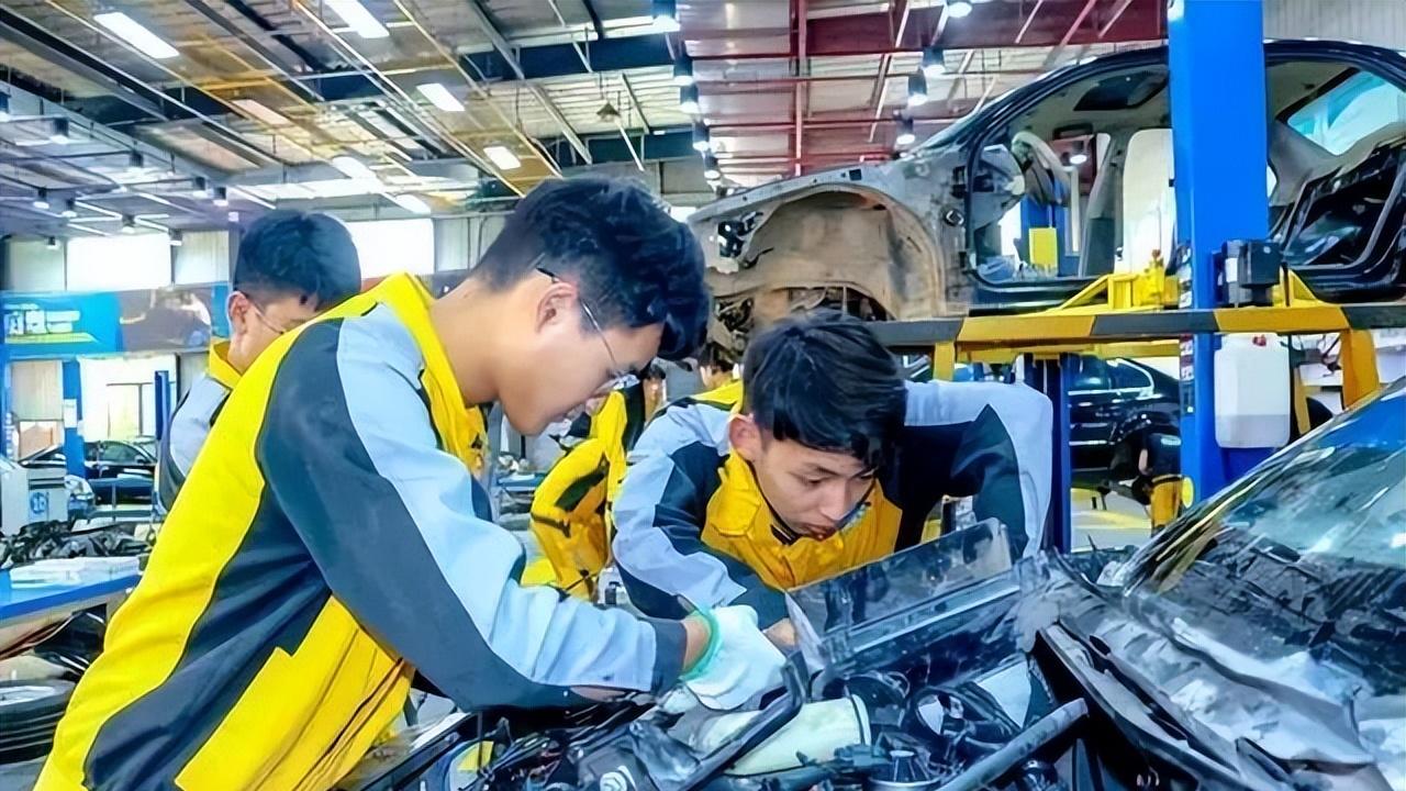 应届生|如果中考落榜，初中毕业生到底应该上职高，还是去打工？