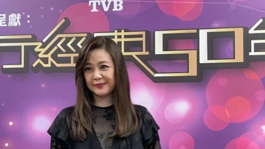 可惜！港知名女星嫁豪门22年直认有遗憾，膝下无子坦言少了些经历