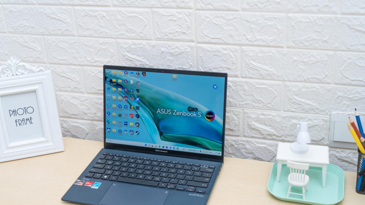 折叠屏|开工想换趁手工具？办公本首选灵耀X 13，对比华为联想好在哪？