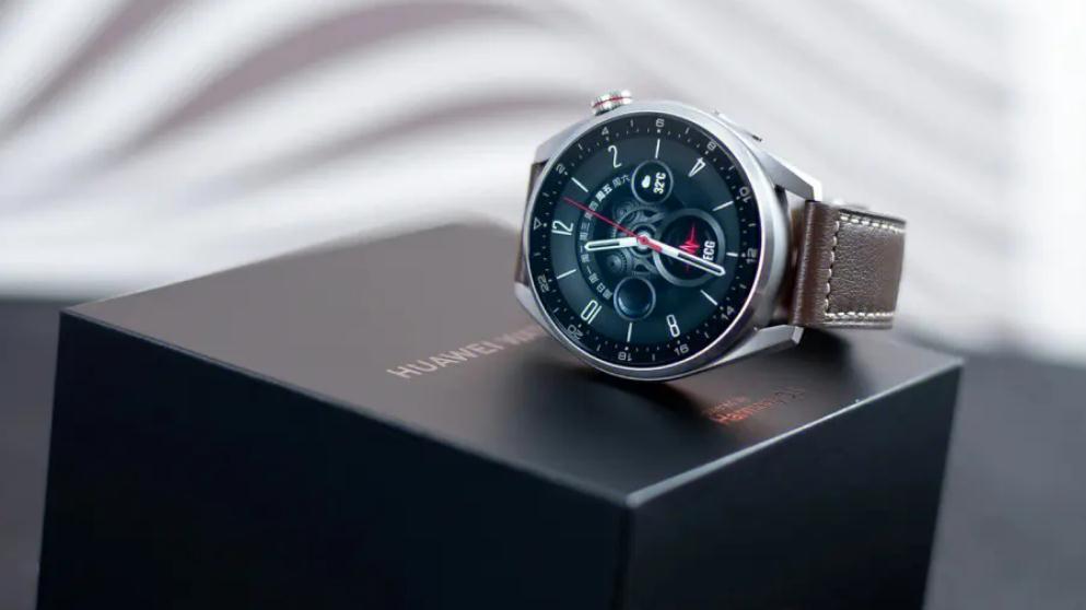 三体|从300到5000全都有，为啥智能手表的“价格差”这么大？