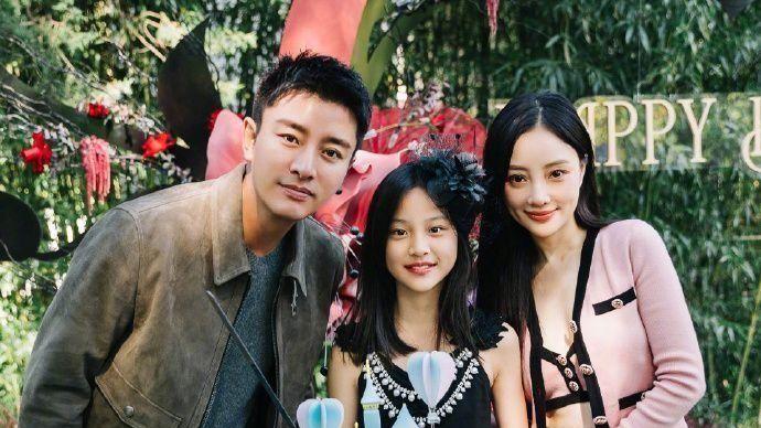 贾乃亮新恋情疑曝光，娱记曝他打着如意算盘不会公开，可怜了甜馨