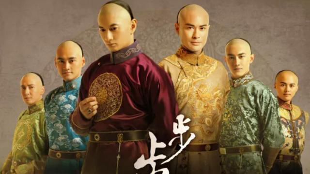 郑嘉颖|TVB郑嘉颖晒全家福，金发老婆挺孕肚，还脚踩高跟鞋抢镜，胆真大