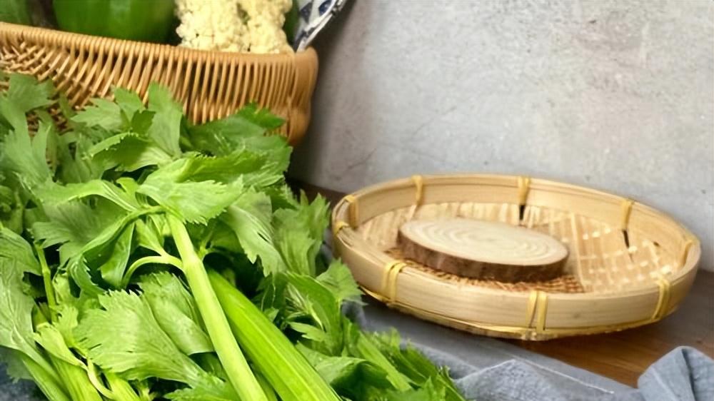 “脂肪”最怕这个菜，两天吃一次，清甜脆爽，轻松刮油，比肉还香