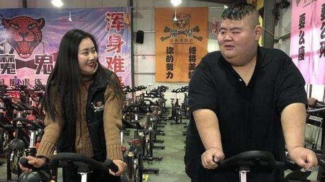 食物热量 “中国第一胖”王浩楠：小学毕业已300斤，一年减363斤并收获爱情