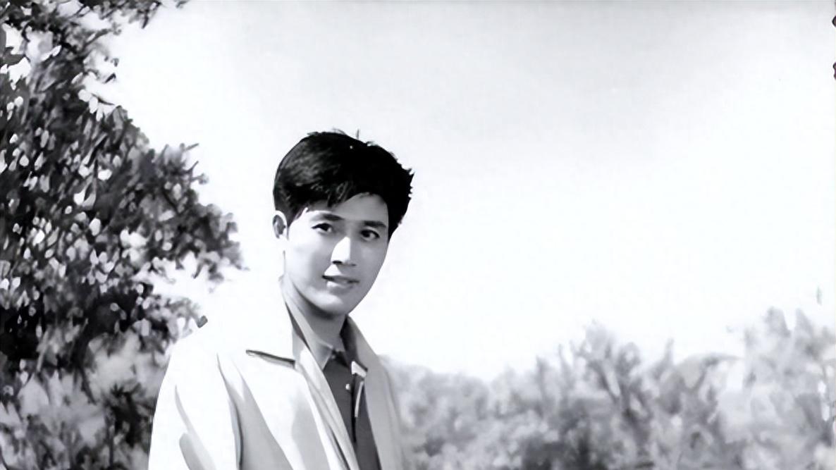 锅炉工转行当演员，25岁爆红，结婚39年无绯闻，女儿坐拥百万粉丝