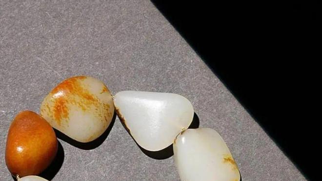 手串放这四个地方不能放