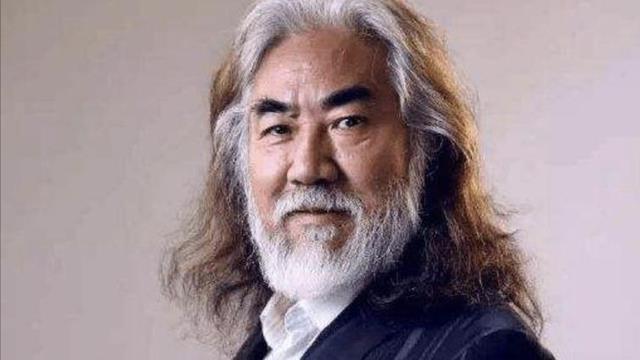 张纪中|71岁张纪中给岳母尽孝，即便比自己小11岁，依旧能坦然处之